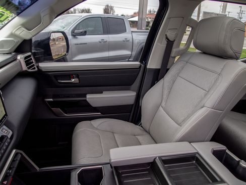 Used 2024 Toyota Tundra Limited AWD/4WD image 13