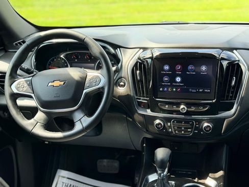 Used 2023 Chevrolet Traverse LT FWD image 12