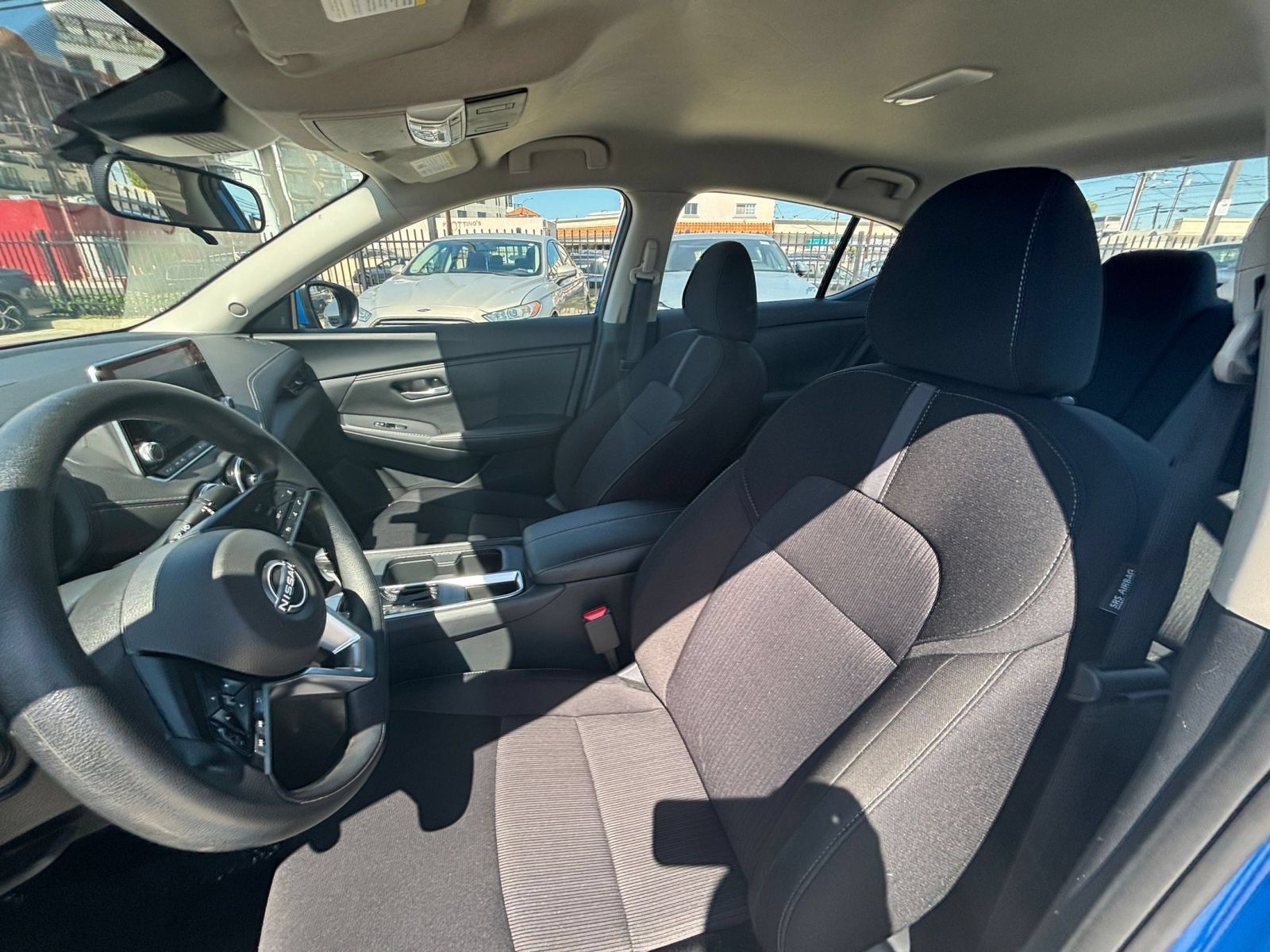 Used 2025 Nissan Sentra SV FWD image 27