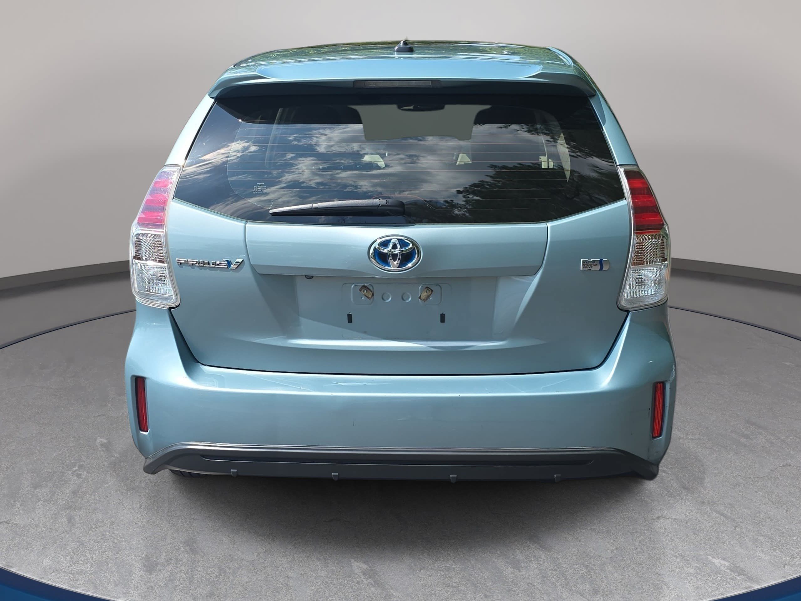 Used 2015 Toyota Prius V Five w/ Advanced Technology Package FWD image 6