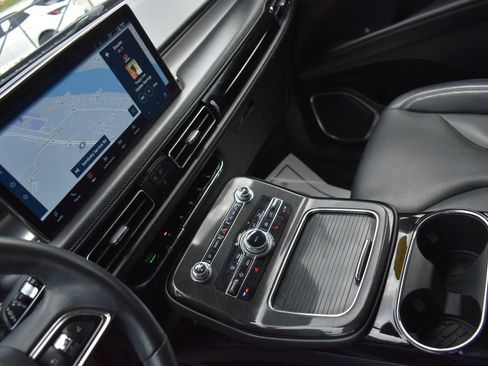Used 2023 Lincoln Nautilus AWD w/ Premium Package image 22