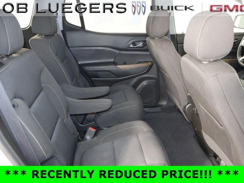 Certified 2023 GMC Acadia SLE w/ Driver Convenience Package image 17