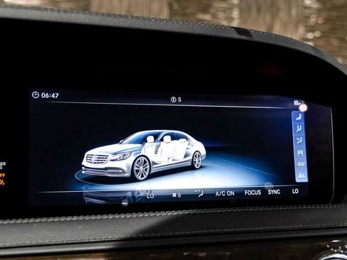 Used 2018 Mercedes-Benz S 560 4MATIC Sedan image 25