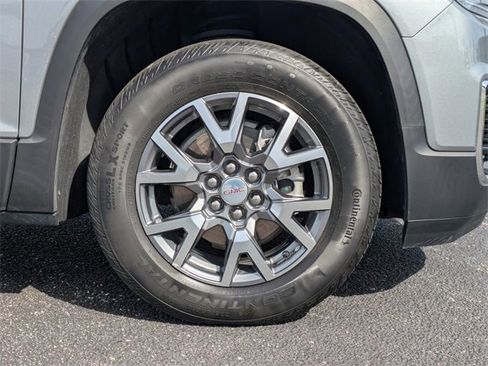 Used 2023 GMC Acadia SLT w/ Technology Package image 11