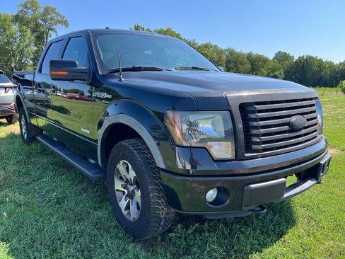 Used 2014 Ford F150 FX4 w/ Equipment Group 401A Mid AWD/4WD image 9