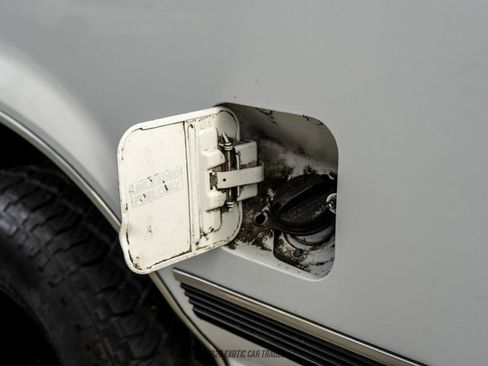 Used 1992 Ford Bronco Custom AWD/4WD image 70