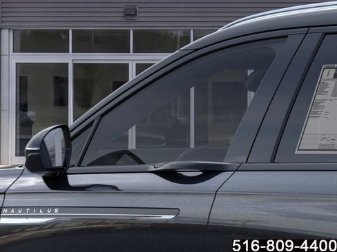 Used 2025 Lincoln Nautilus Reserve AWD/4WD image 21
