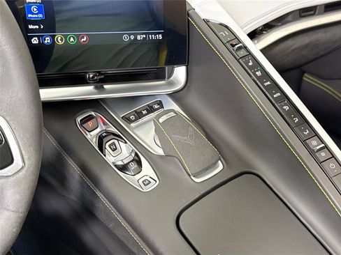 Used 2021 Chevrolet Corvette Stingray Premium Cpe w/ Z51 Performance Package RWD image 21