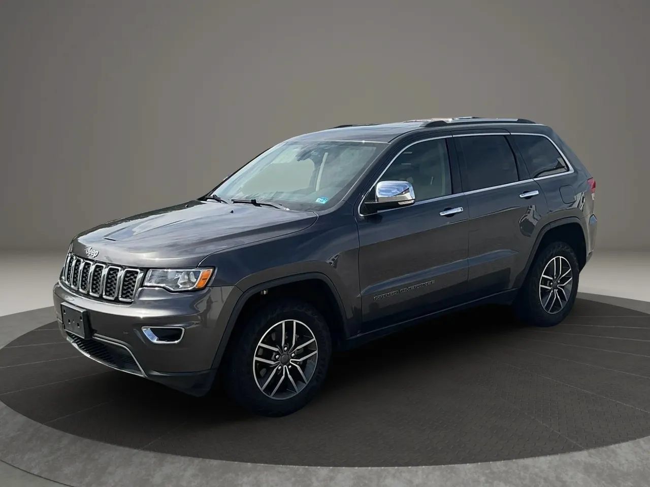 Used 2019 Jeep Grand Cherokee Limited AWD/4WD image 1