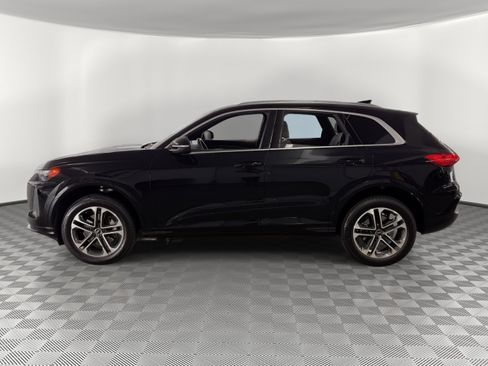 Used 2025 Audi Q5 Premium w/ Convenience Package AWD/4WD image 2