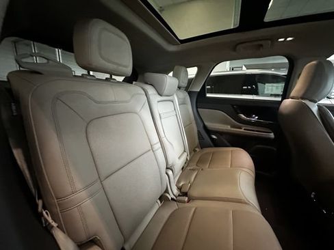 Certified 2024 Lincoln Corsair Grand Touring w/ Equipment Group 301A AWD/4WD image 37