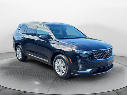 New 2025 Cadillac XT6 Luxury