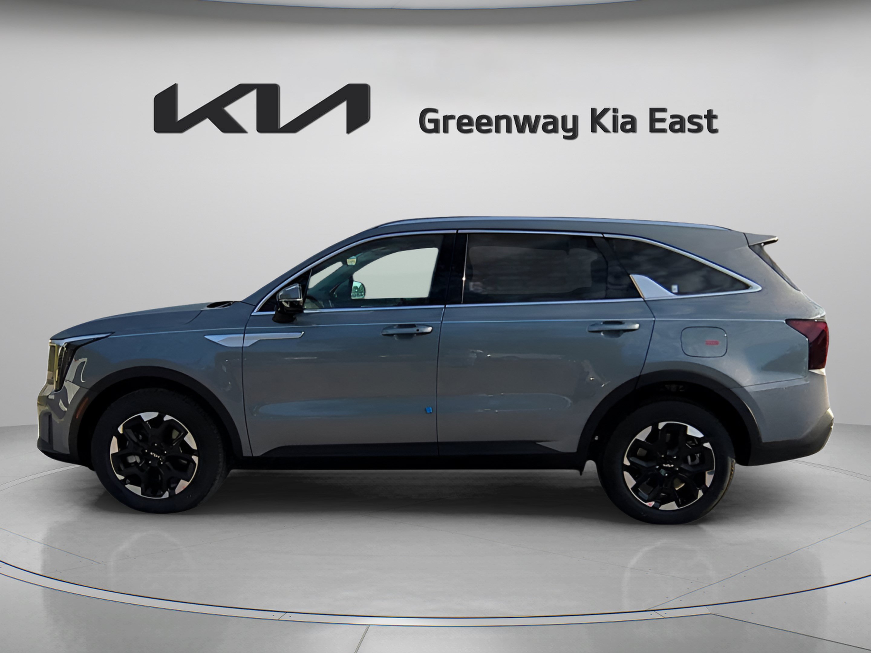 Certified 2025 Kia Sorento S w/ Panoramic Sunroof Package FWD image 4
