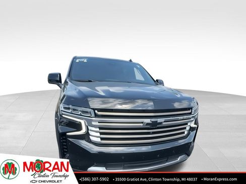 Certified 2023 Chevrolet Suburban High Country image 3