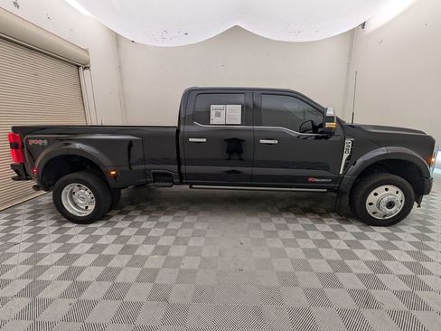 Certified 2025 Ford F450 Platinum w/ Platinum Plus Package image 2