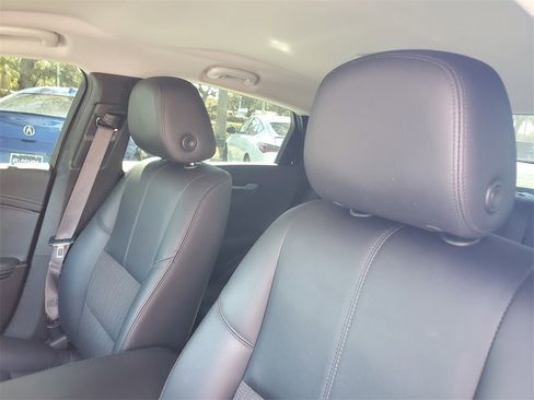Used 2017 Chevrolet Impala LT image 16