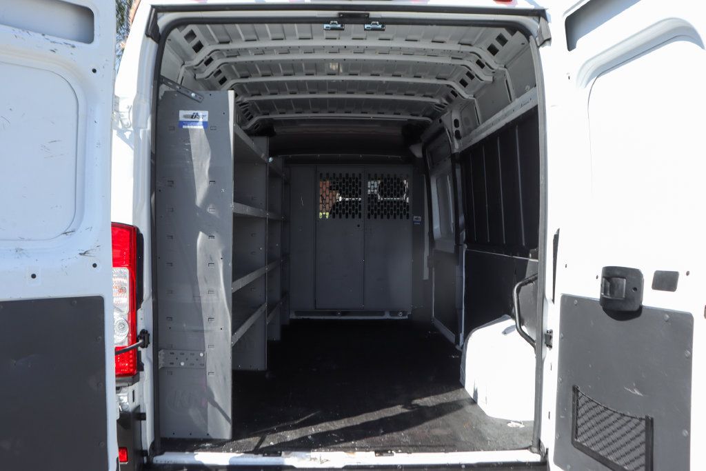 Used 2021 RAM ProMaster 2500 w/ Convenience Group FWD image 8