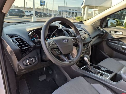 Used 2018 Ford Escape SE FWD image 10