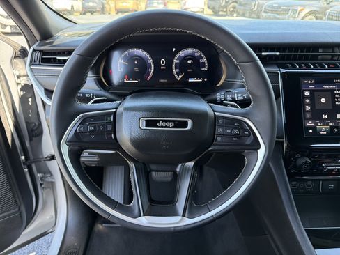 Used 2023 Jeep Grand Cherokee Altitude image 21