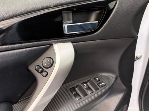 Used 2025 Mitsubishi Eclipse Cross SEL AWD/4WD image 15