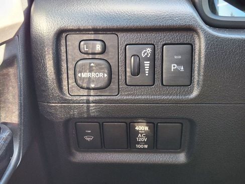 Used 2018 Toyota 4Runner Limited image 20