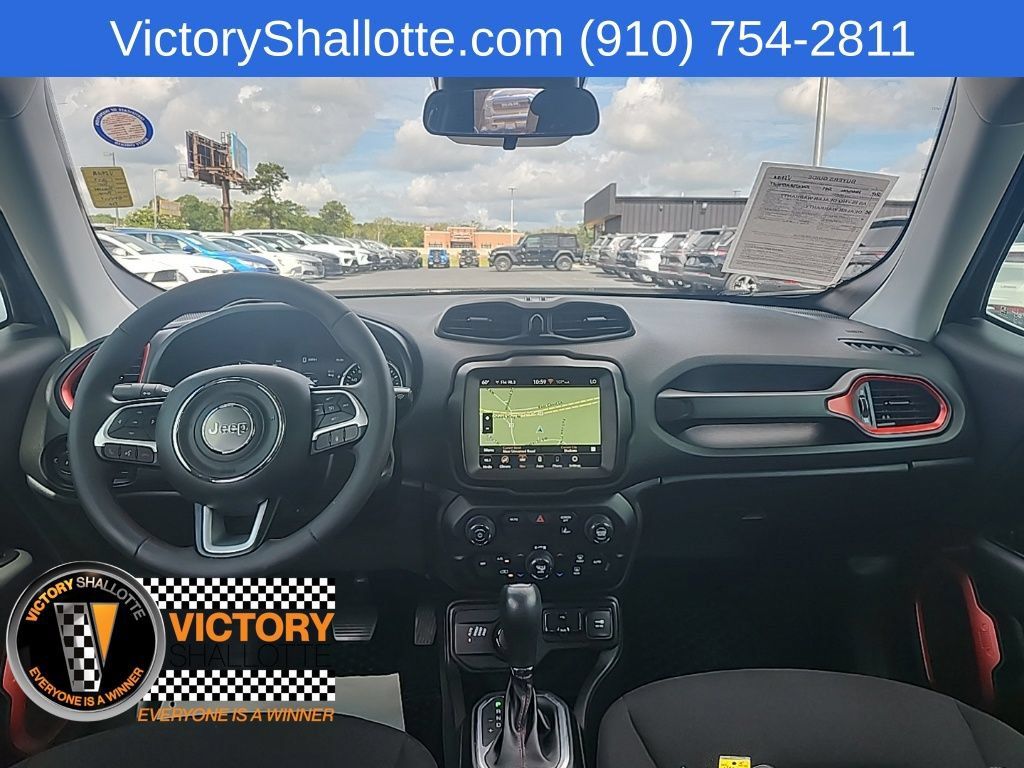 Certified 2023 Jeep Renegade Latitude AWD/4WD image 5
