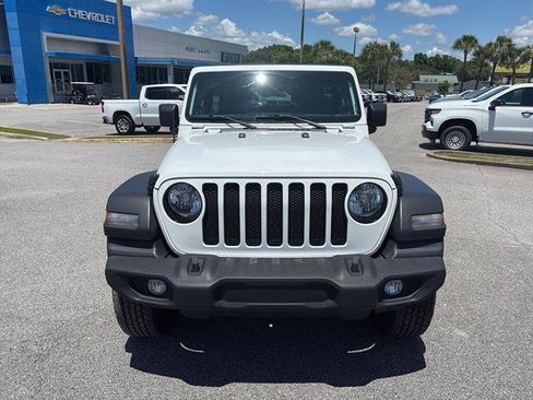 Used 2022 Jeep Wrangler Unlimited Sport AWD/4WD image 8