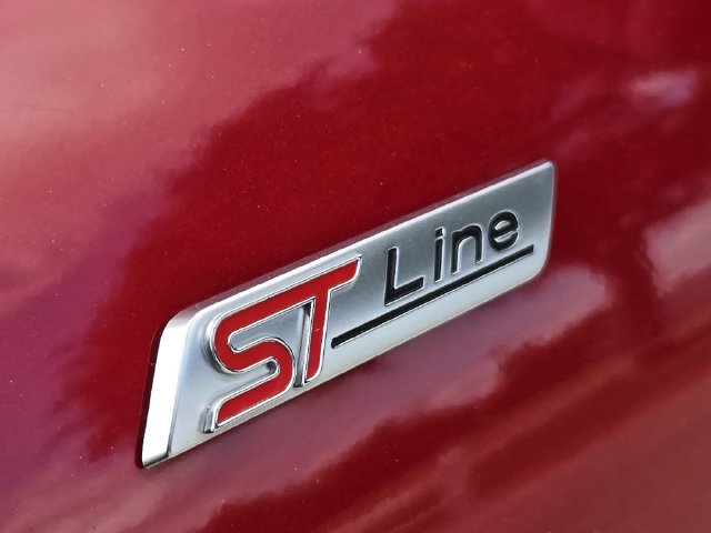Used 2025 Ford Escape ST-Line AWD/4WD image 13