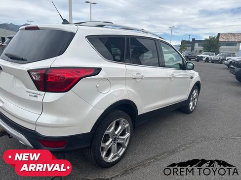 Used 2019 Ford Escape Titanium AWD/4WD image 4