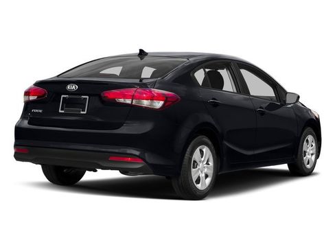 Used 2017 Kia Forte LX FWD image 3