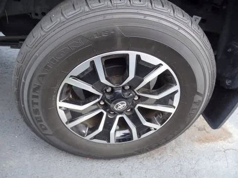 Used 2021 Toyota Tacoma TRD Sport image 23