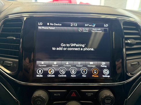 Used 2020 Jeep Grand Cherokee Overland AWD/4WD image 30