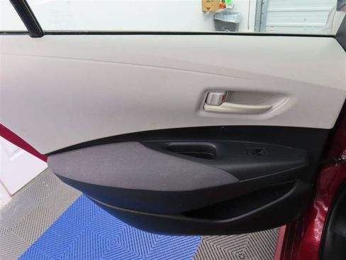 Used 2023 Toyota Corolla LE FWD image 23