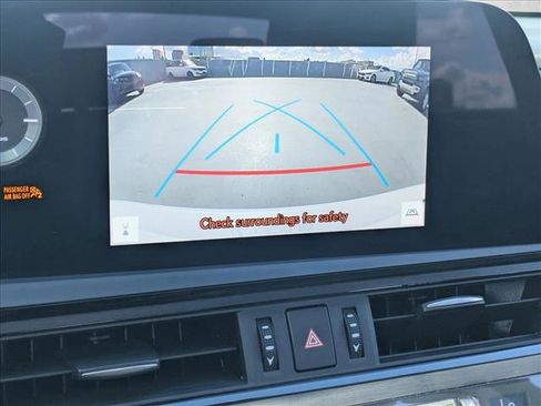 Used 2024 Lexus ES 300h w/ Premium Package FWD image 13