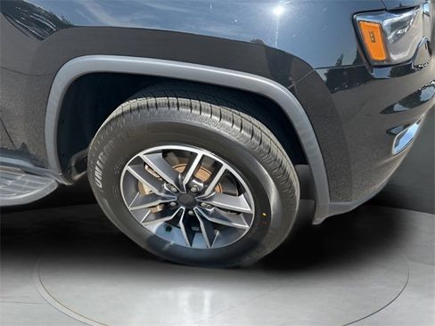 Used 2022 Jeep Grand Cherokee Limited w/ Trailer Tow Group IV image 18