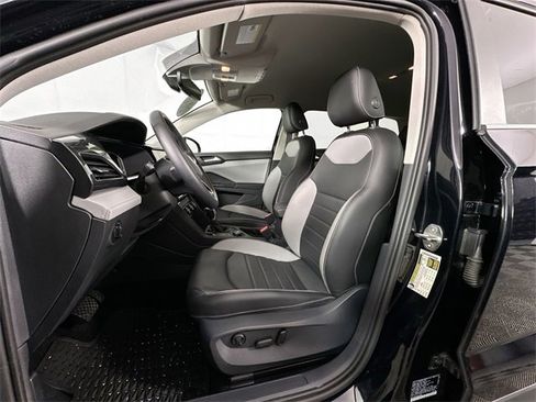 Used 2022 Volkswagen Taos SEL image 19
