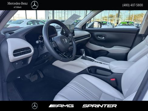 Used 2023 Honda HR-V EX-L image 10