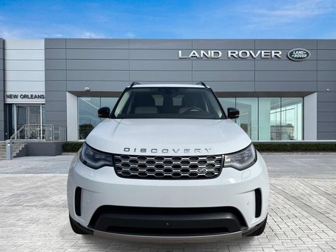 Used 2025 Land Rover Discovery S AWD/4WD image 4
