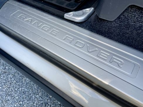 Used 2019 Land Rover Range Rover Supercharged AWD/4WD image 39