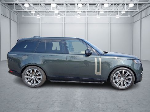 Used 2023 Land Rover Range Rover SE AWD/4WD image 7