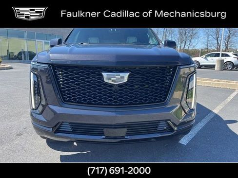 Used 2026 Cadillac Escalade Platinum Sport w/ LPO, ONYX Package image 13