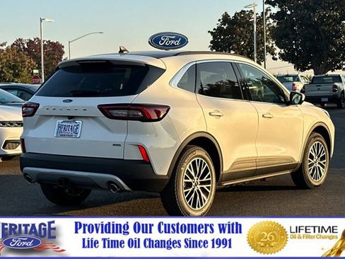 New 2024 Ford Escape SE w/ PHEV Premium Package image 4
