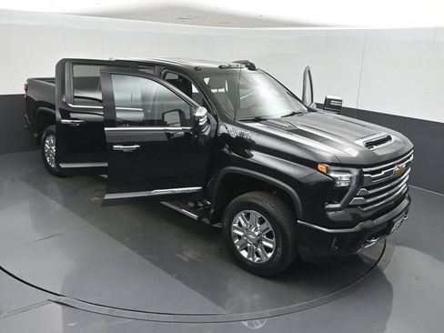 Used 2024 Chevrolet Silverado 2500 High Country w/ High Country Premium Package AWD/4WD image 61