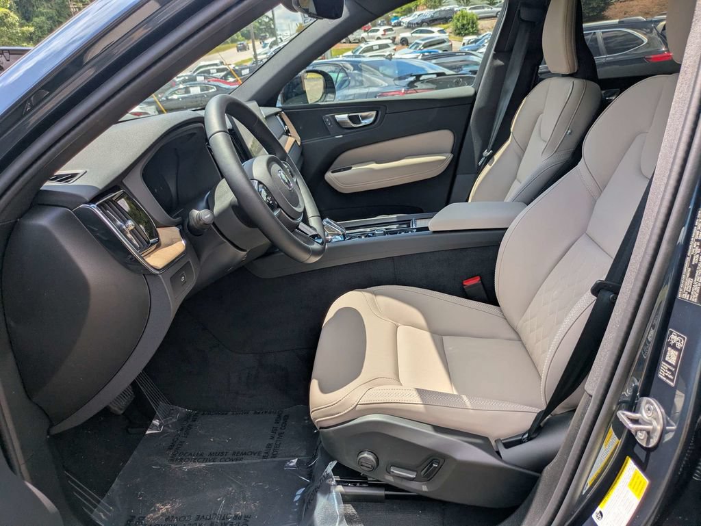 Used 2026 Volvo XC60 B5 Plus w/ Protection Package Premier AWD/4WD image 21