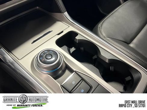 Used 2023 Ford Explorer XLT w/ Equipment Group 202A AWD/4WD image 26