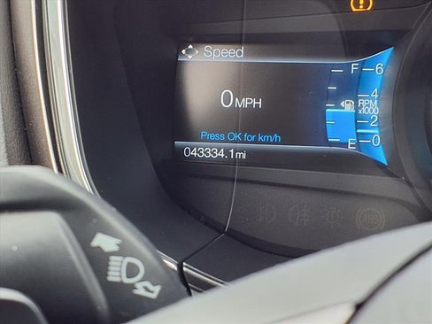 Used 2020 Ford Fusion SE image 16