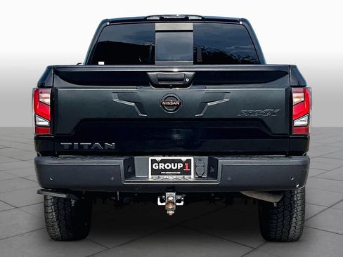 Used 2021 Nissan Titan PRO-4X w/ Pro-4x Convenience Package AWD/4WD image 5