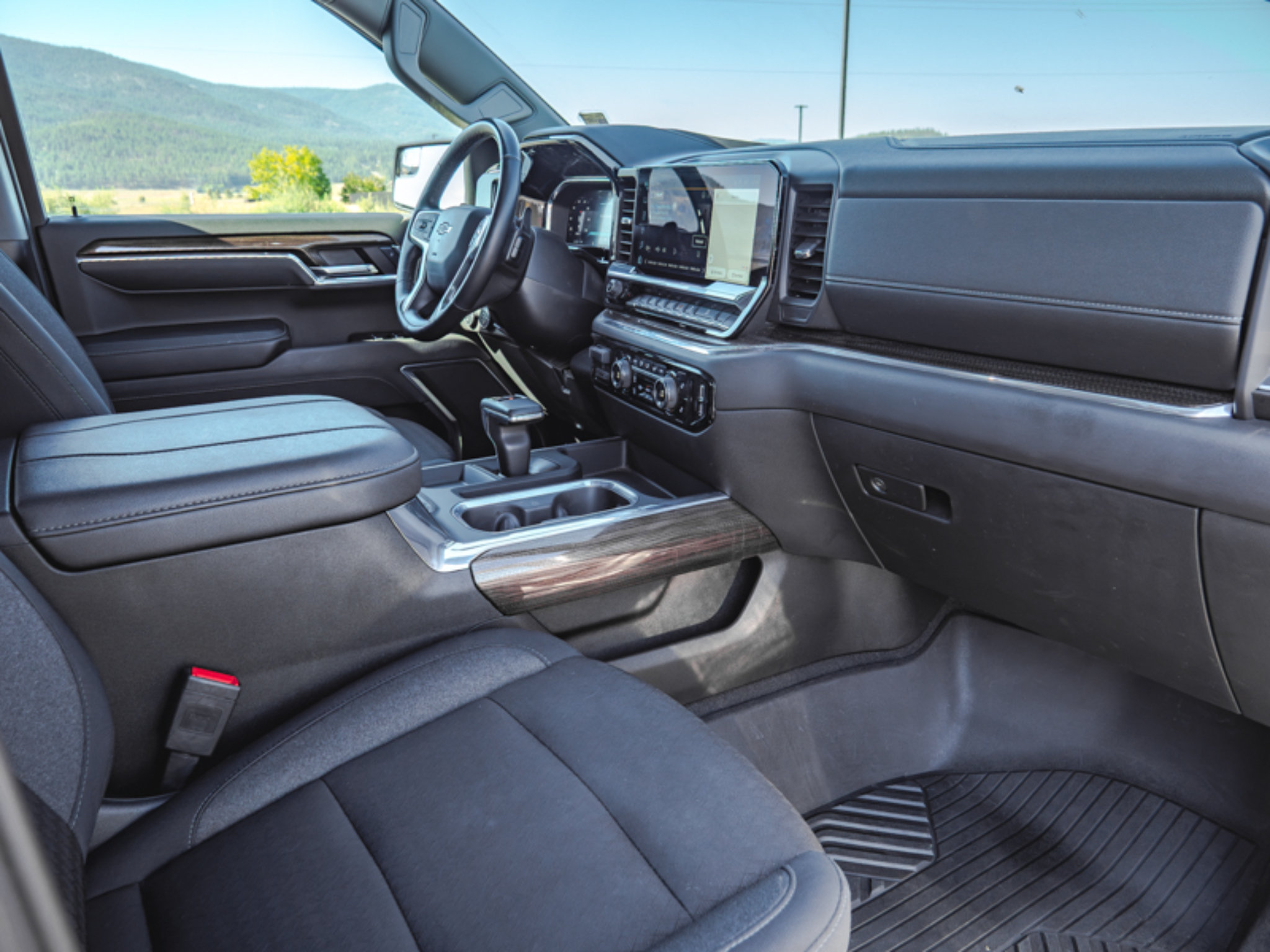 Used 2024 Chevrolet Silverado 1500 RST w/ Z71 Off-Road Package AWD/4WD image 20