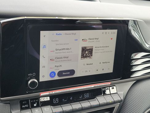 New 2026 Toyota Camry Hybrid AWD/4WD image 25