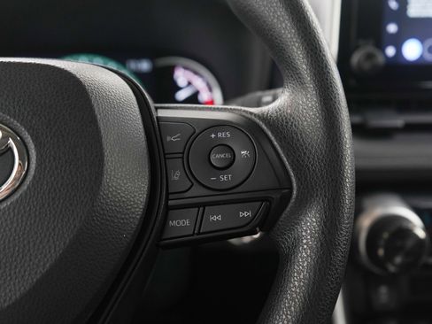 Used 2024 Toyota RAV4 XLE image 28